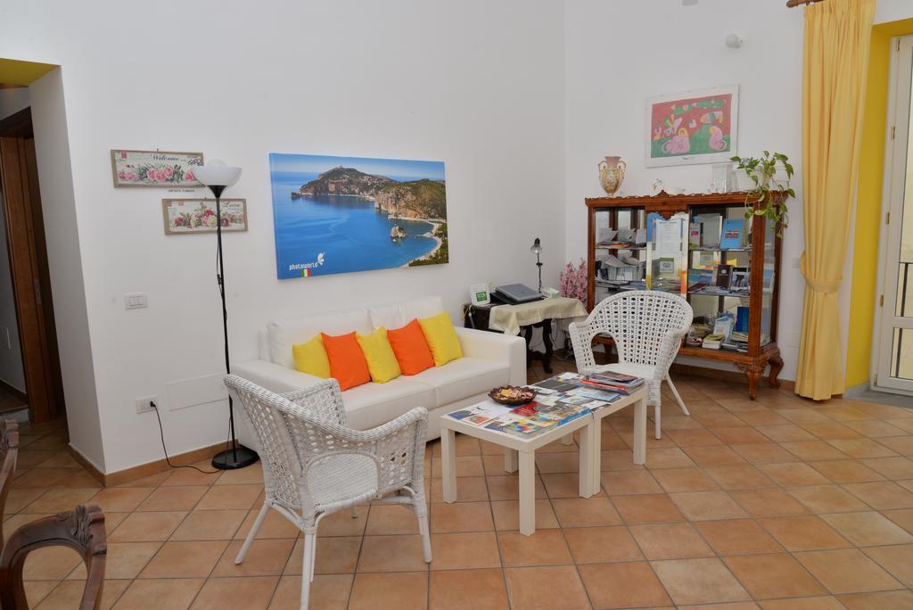Bed and Breakfast Casa Lungomare Salerno Exterior foto