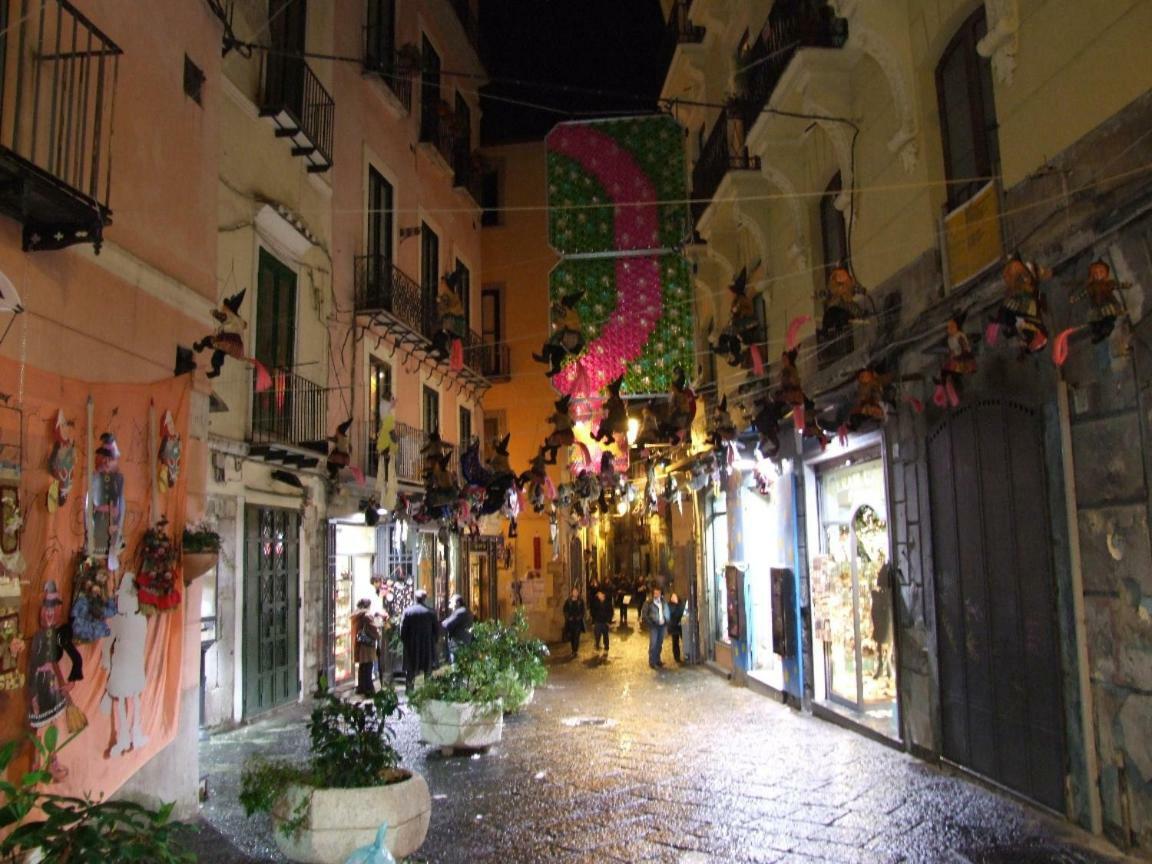 Bed and Breakfast Casa Lungomare Salerno Exterior foto